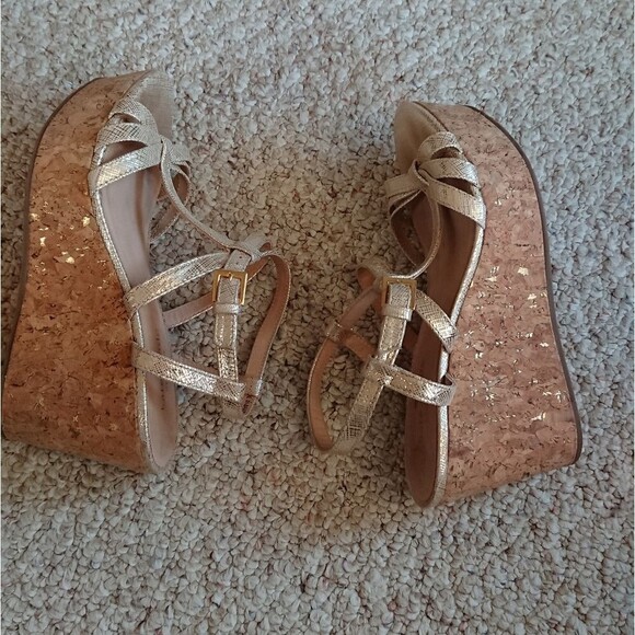 Kate Spade New York 10 GOLD METALLIC LEATHER Cork WEDGE Strappy SANDALS size 6M - Picture 6 of 11